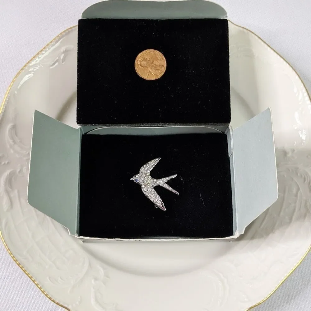 Juliette Gordon Lowe Small Sparrow Pin Rhinestone
